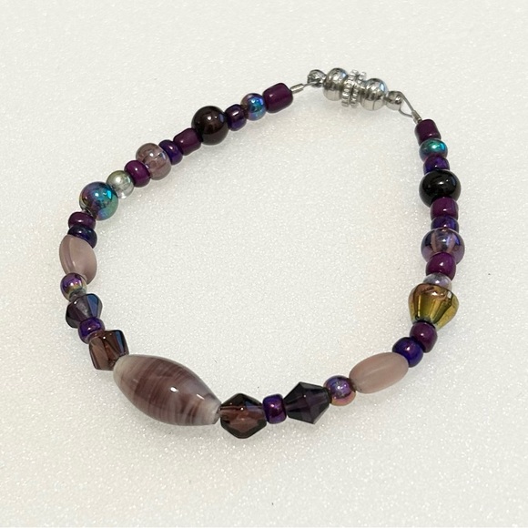 Vintage Purple Glass Bead Braceley Magnetic Clasp 7.25” - Picture 2 of 6